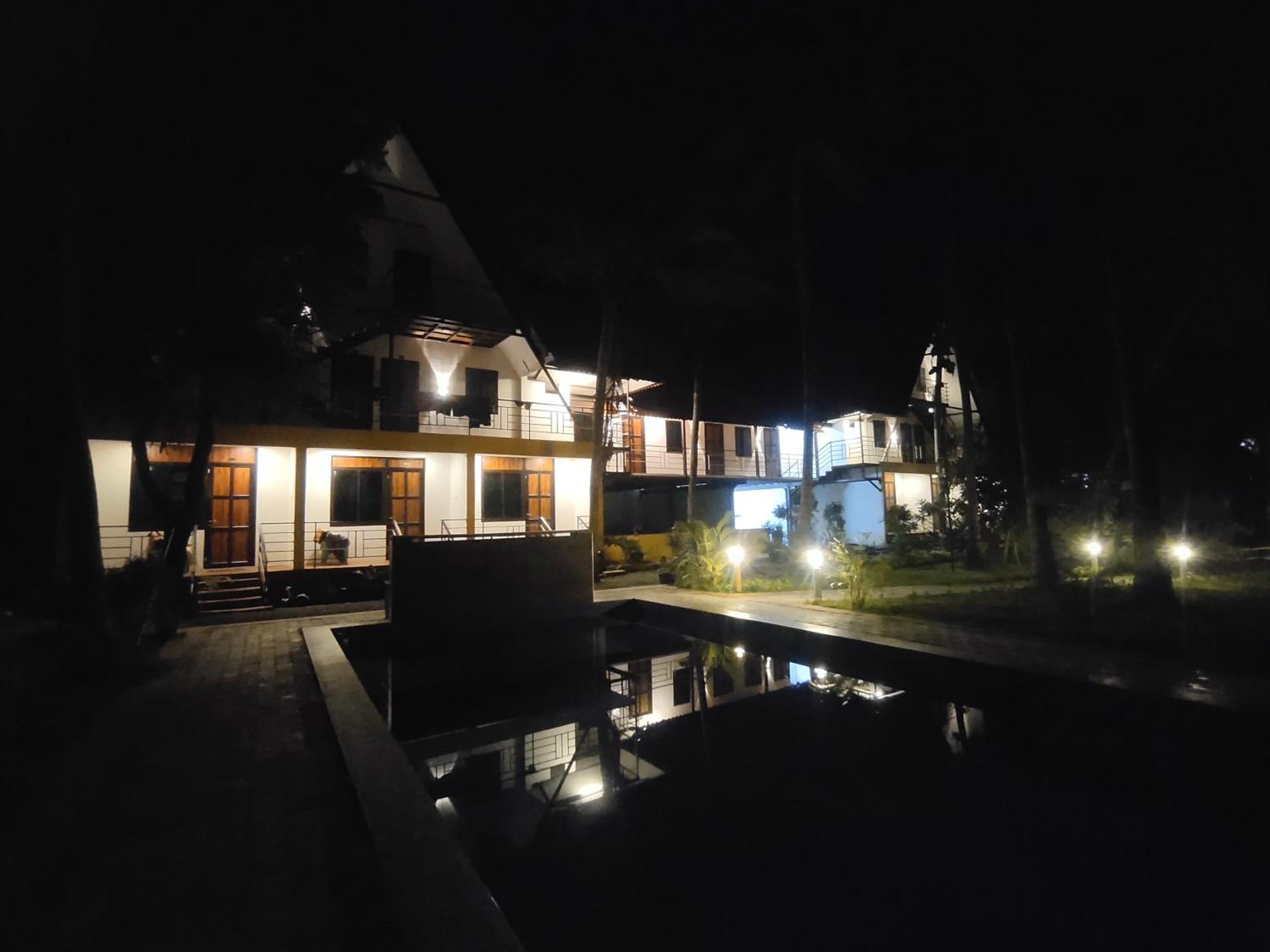 Pv Cottages - Serenity Beach Пудучеррі Екстер'єр фото